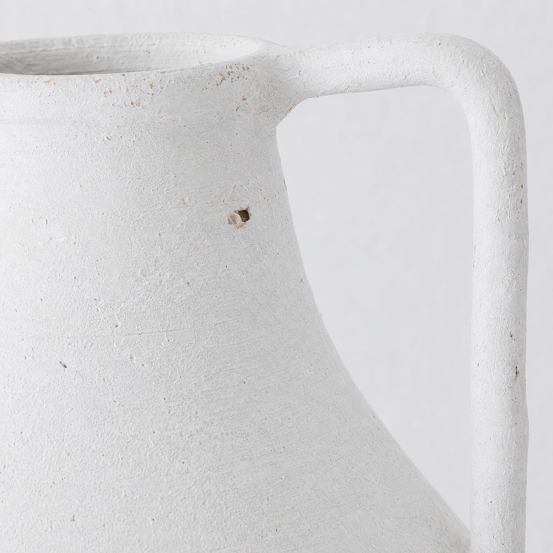 PIMONTE URN  |  29CM + 37CM  |  WHITE TERRACOTTA