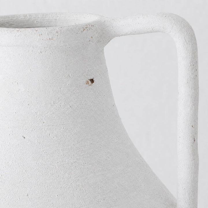 PIMONTE URN  |  29CM + 37CM  |  WHITE TERRACOTTA