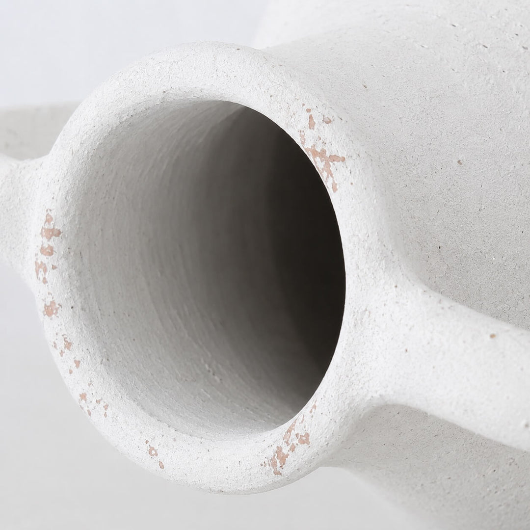 PIMONTE URN  |  29CM + 37CM  |  WHITE TERRACOTTA