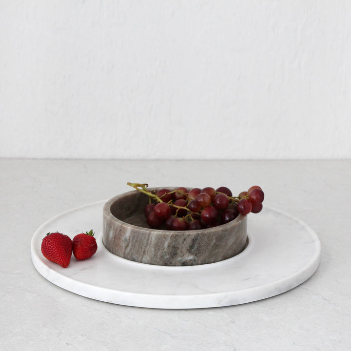 NIDO ROUND DIP GRAZING PLATTER SET  |   WHITE + FAWN MARBLE