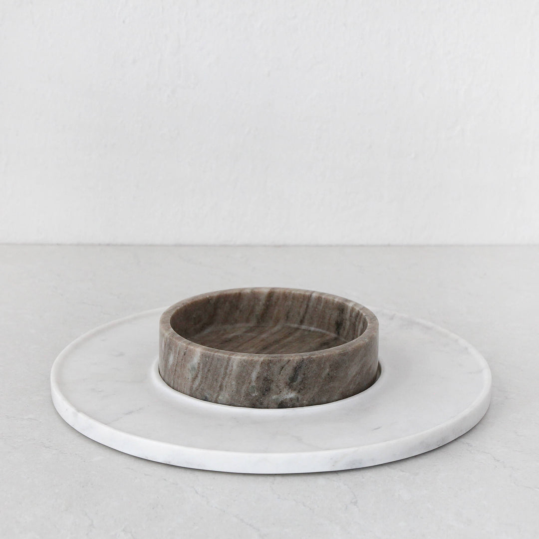 NIDO ROUND DIP GRAZING PLATTER SET  |   WHITE + FAWN MARBLE