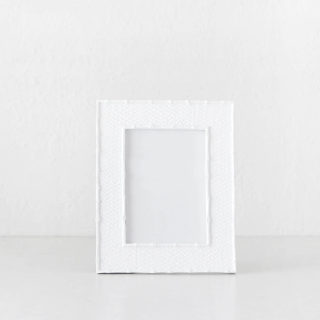 RAFFLES PHOTO FRAME | 5X7 | WHITE WEAVE