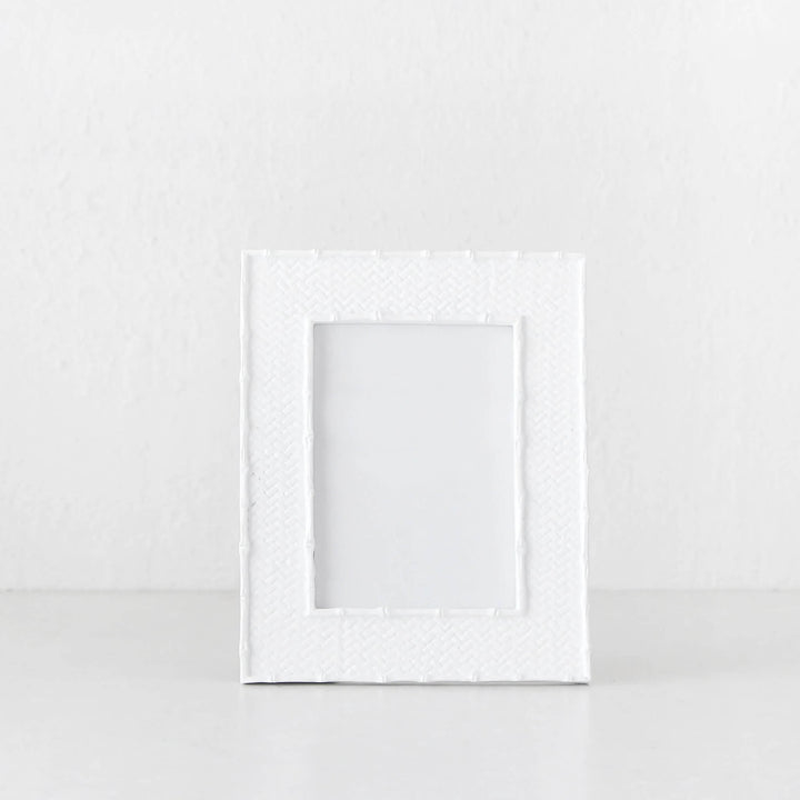 RAFFLES PHOTO FRAME | 5X7 | WHITE WEAVE