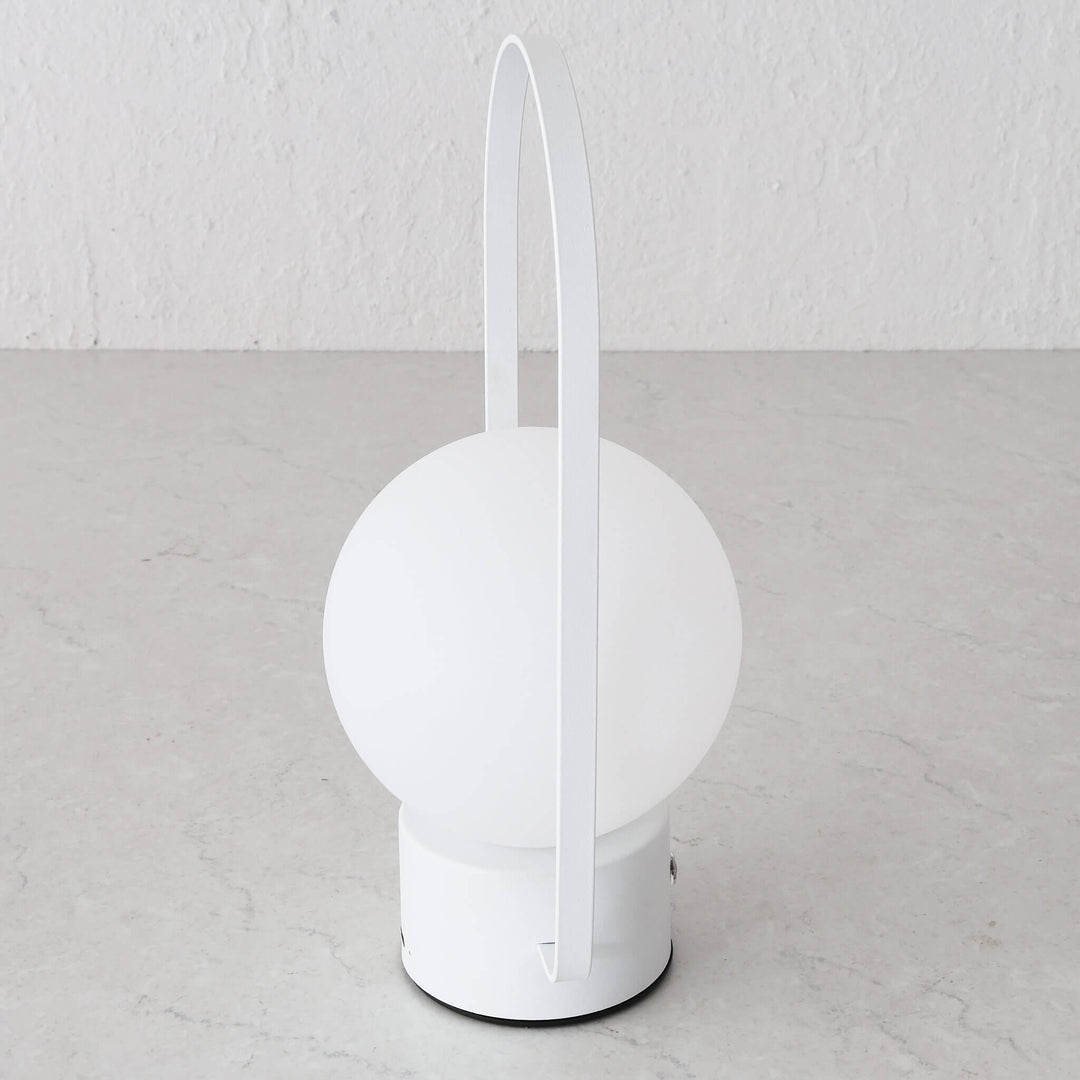 RIBEIRA BRAVA LED RECHARGEABLE LANTERN WITH HANDLE  |  26CM  |  WHITE