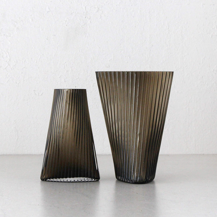 RIDGED TWIST OBLLING GLASS VASE BUNDLE X2 | MEDIUM + TALL | SMOKEY BROWN