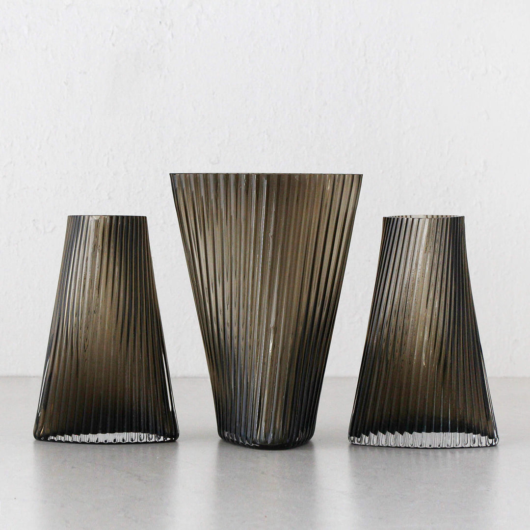 RIDGED TWIST OBLLING GLASS VASE BUNDLE X3 | MEDIUM + TALL | SMOKEY BROWN