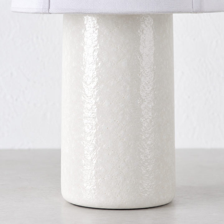 RISSOLI DOME TABLE LAMP  |  33CM  |  CERAMICA WHITE + LINEN SHADE