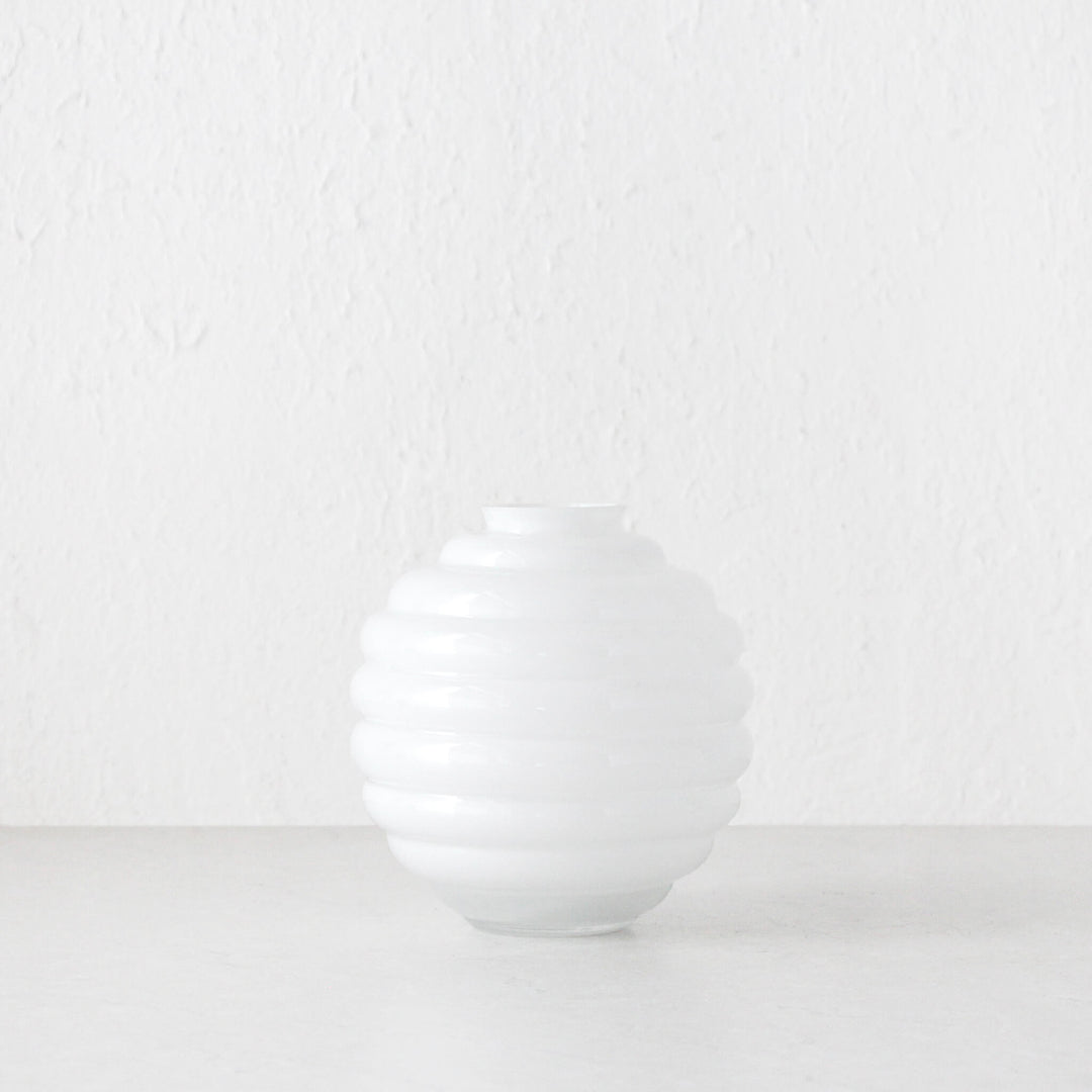 RIVA RIB HAND BLOWN VASE | WHITE OPAQUE GLASS | MEDIUM