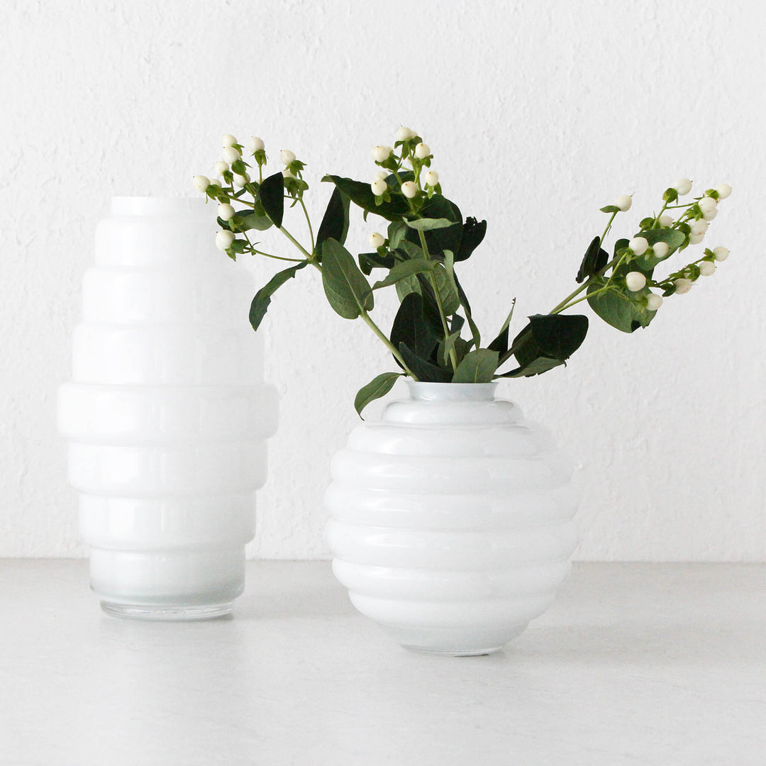 RIVA RIB HAND BLOWN VASE  |  WHITE OPAQUE GLASS  |  MEDIUM