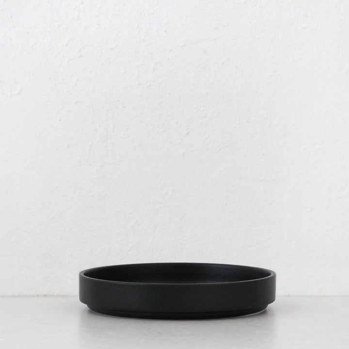 LBD EXCLUSIVE  |  ROBERT GORDON | PLATFORM DINNER BOWL | BLACK