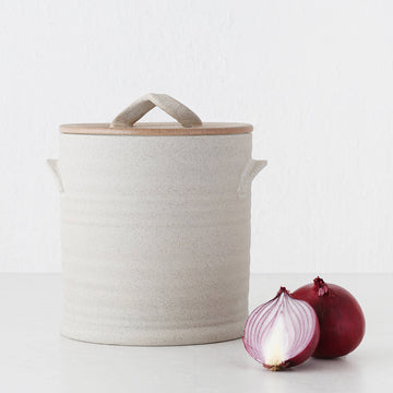 ROBERT GORDON  |  COMPOST BIN 4.5L  |  GARDEN TO TABLE  |  NATURAL STONEWARE