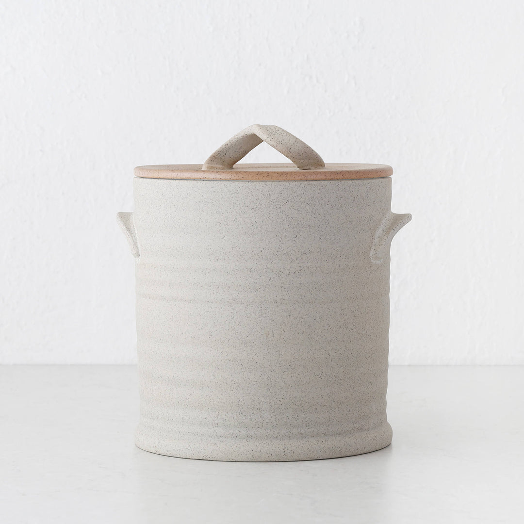 ROBERT GORDON  |  COMPOST BIN 4.5L  |  GARDEN TO TABLE  |  NATURAL STONEWARE