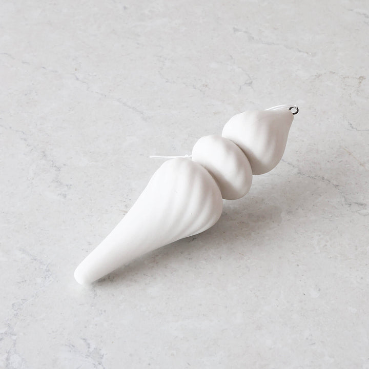 ROBERT GORDON  |  HANGING FLUTED BAUBLE  |  WHITE CERAMIC_ close up 