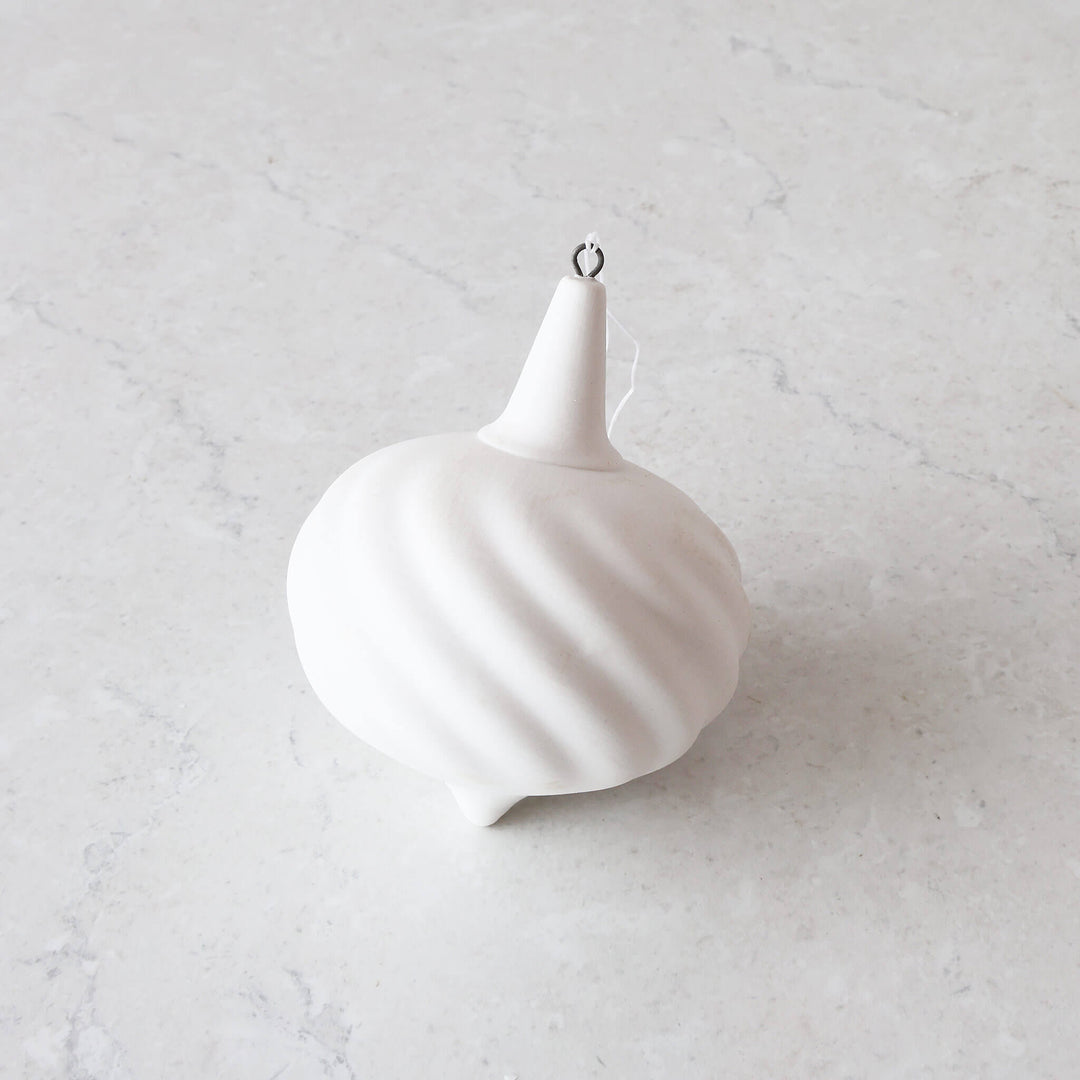 ROBERT GORDON  |  HANGING FLUTED BAUBLE  |  WHITE CERAMIC_ close up 