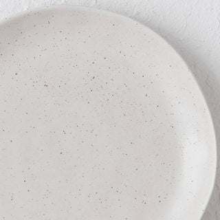 ROBERT GORDON EARTH  |  NATURAL CLOSE UP