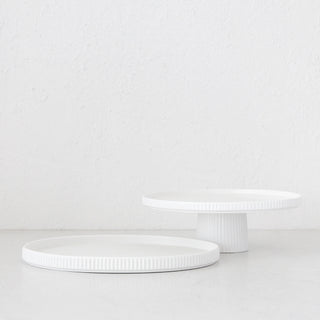CERAMIC RIBBED BUNDLE X2 |  FOOTED STAND + ROUND PLATTER  |  MATTE WHITE