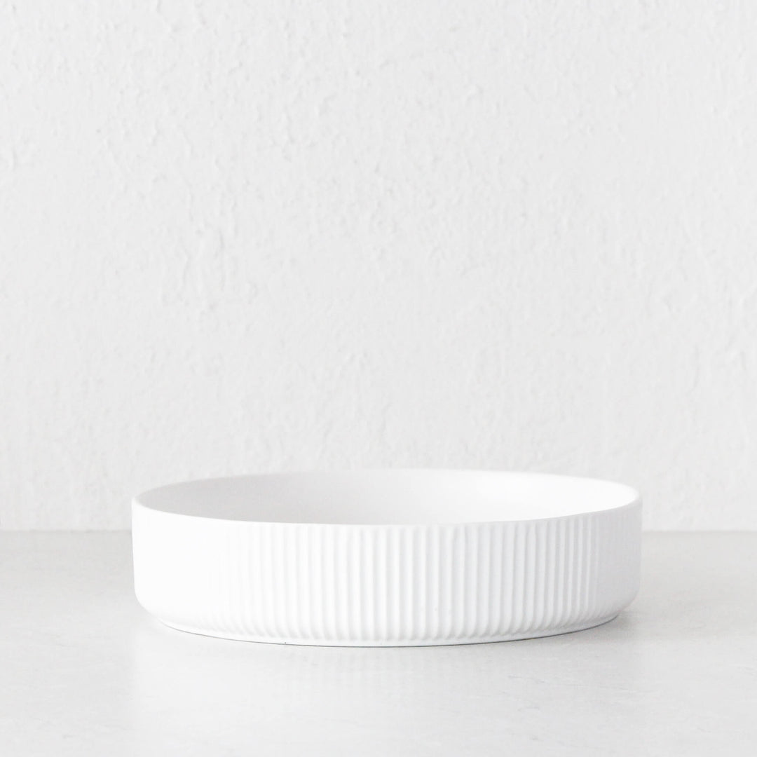 ROUND RIBBED CERAMIC SALAD BOWL  |  MATTE WHITE