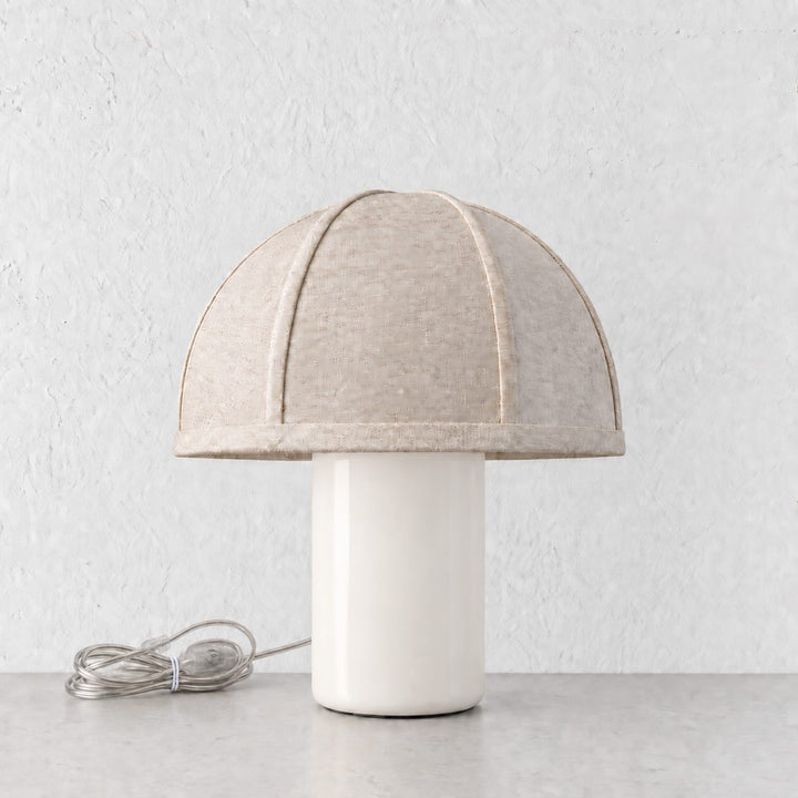 RISSOLI DOME TABLE LAMP  |  33CM  |  CERAMICA WHITE + LINEN SHADE