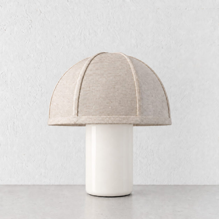 RISSOLI DOME TABLE LAMP  |  33CM  |  CERAMICA WHITE + LINEN SHADE