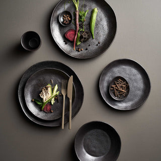 ROBERT GORDON EARTH  |  DINNERWARE COLLECTION |  BLACK