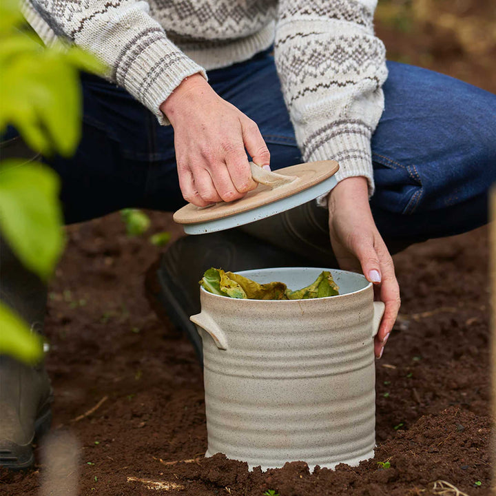 ROBERT GORDON  |  COMPOST BIN 4.5L  |  GARDEN TO TABLE  |  NATURAL STONEWARE