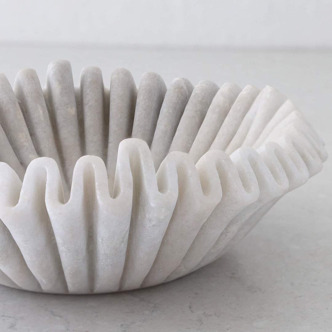 RUFFLE BOWL  |  30CM  |  WHITE MARBLE