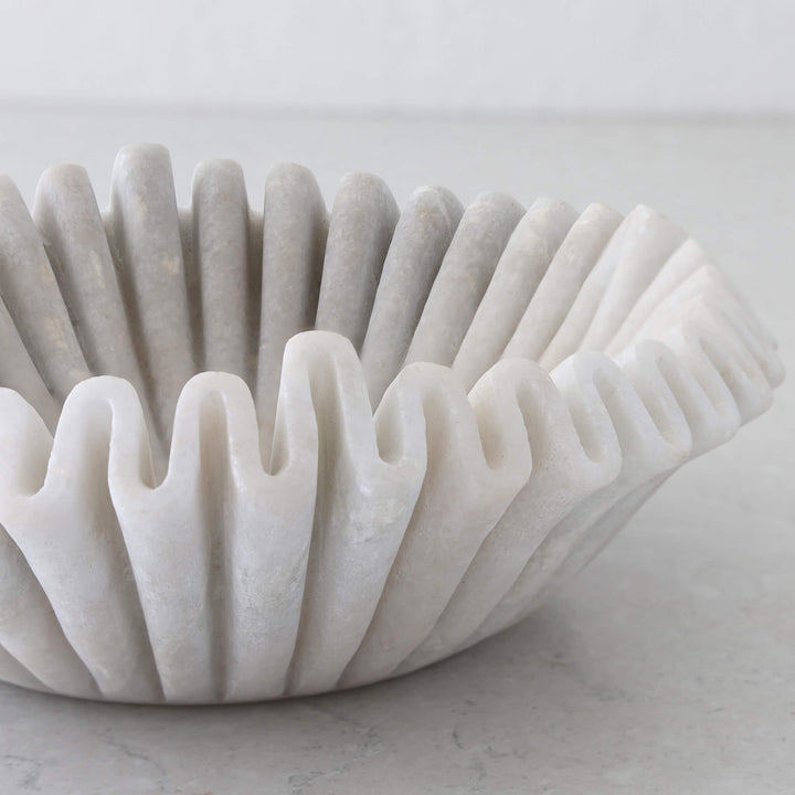 RUFFLE BOWL  |  30CM  |  WHITE MARBLE