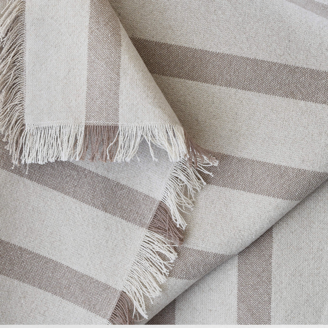 SAINTE MAXIME STRIPE THROW  |  170X130CM  |  NATURAL + TAUPE NARROW STRIPE