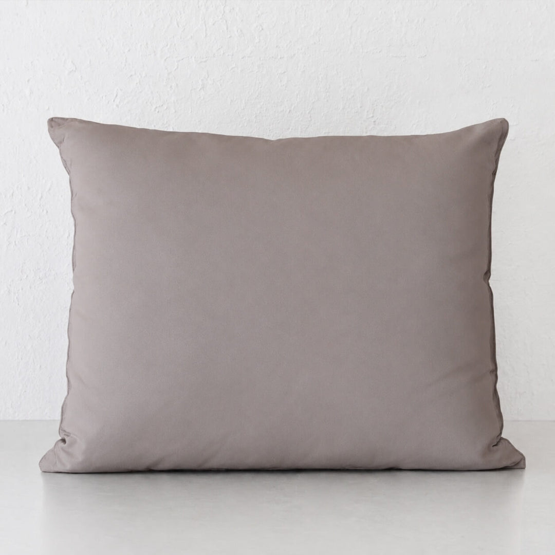 SAN ANDREAS OUTDOOR SCATTER CUSHION  |  50X60  |  BALSA STONE