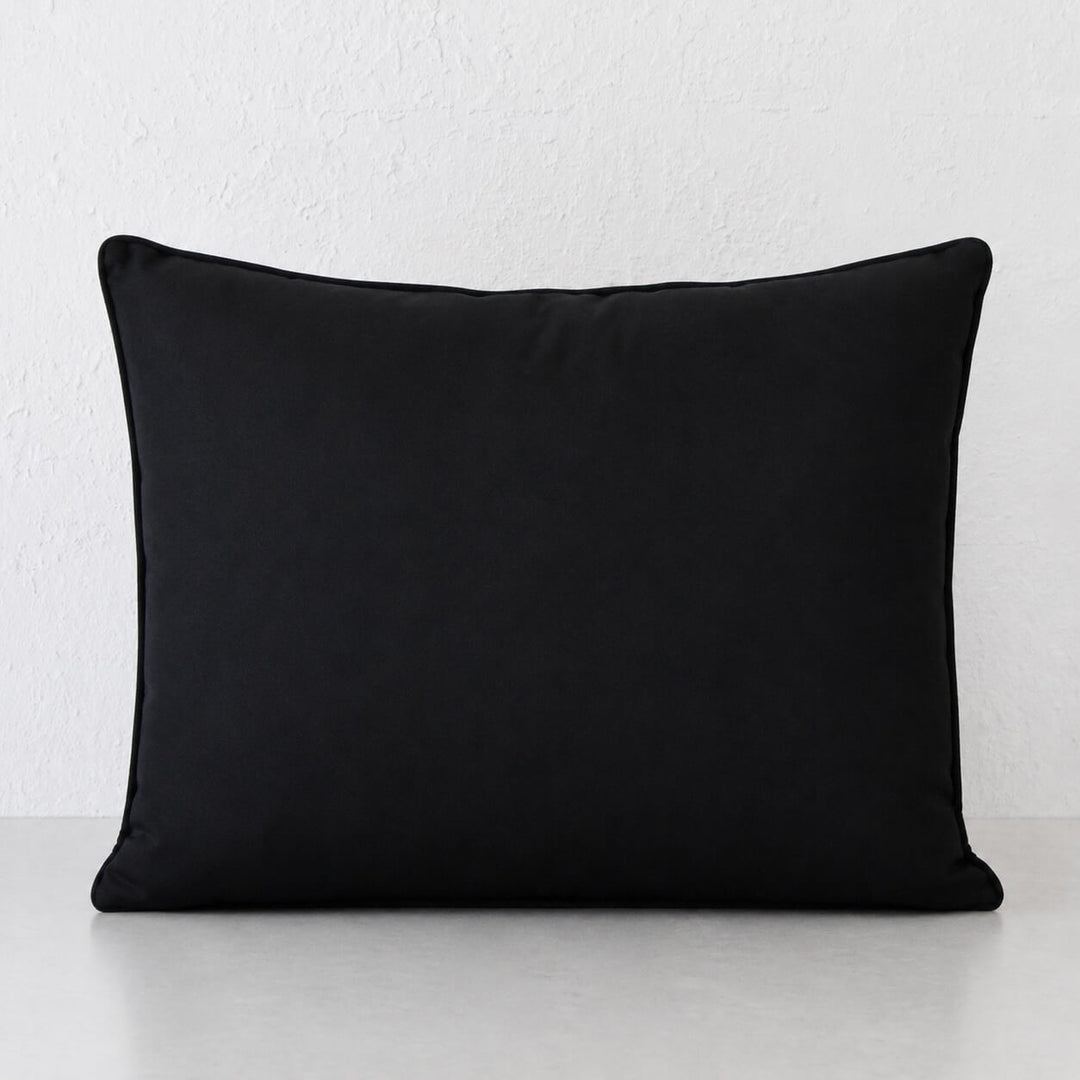 SAN ANDREAS OUTDOOR SCATTER CUSHION  |  50X60  |  BLACK NOIR