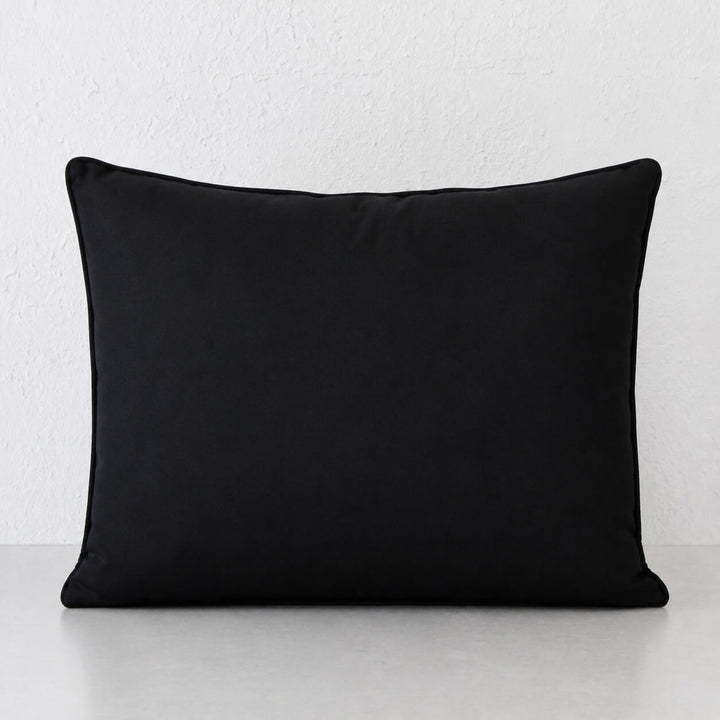 SAN ANDREAS OUTDOOR SCATTER CUSHION  |  50X60  |  BLACK NOIR