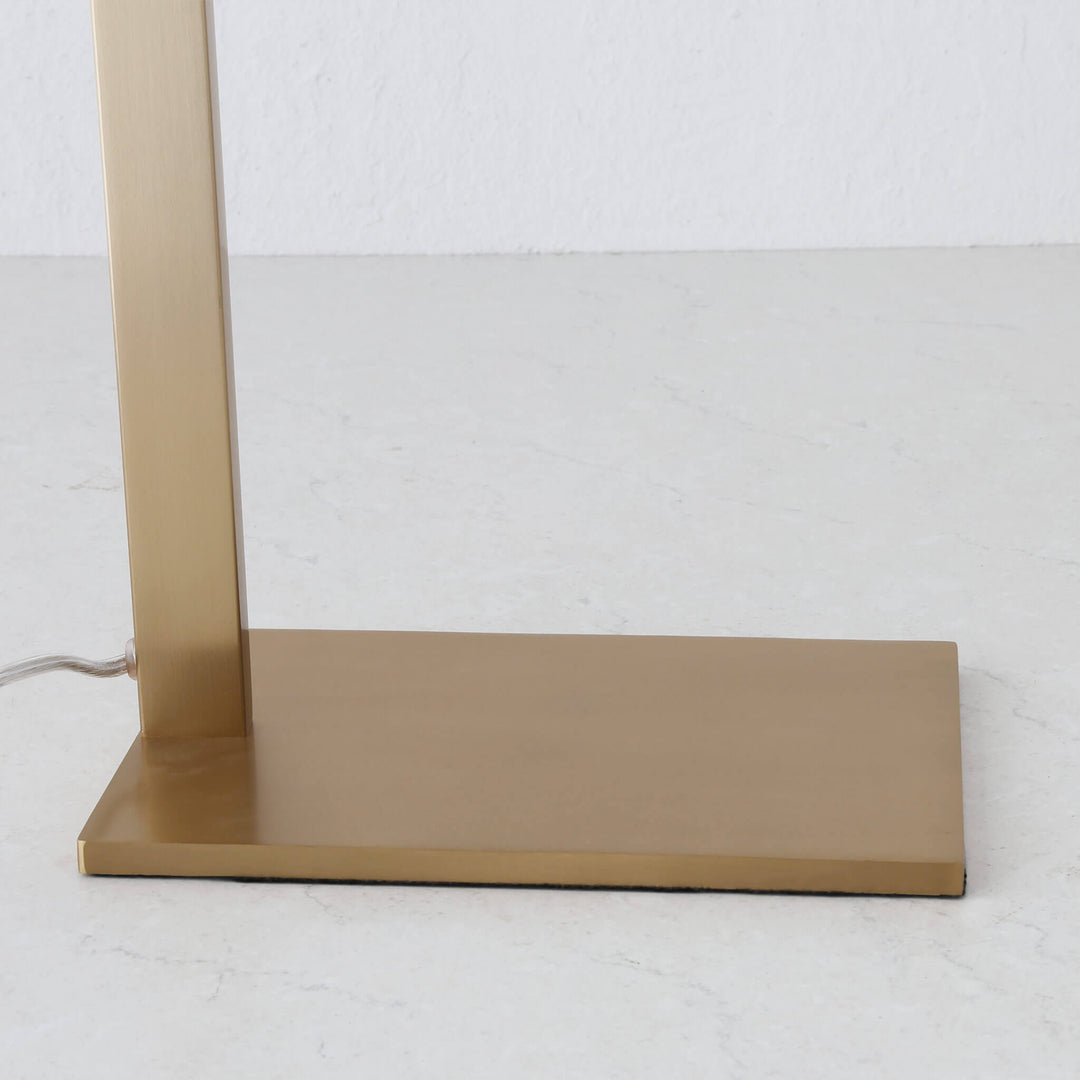 SANTANA TABLE LAMP  |  56CM  |  ANTIQUE BRASS + WHITE LINEN