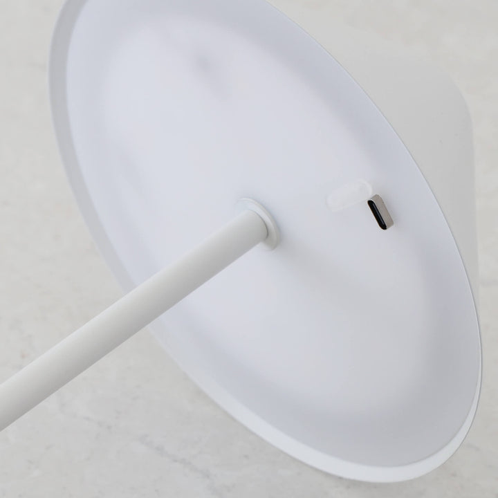 SAN CARLO LED RECHARGEABLE INDOOR/OUTDOOR LAMP  |  21CM  |  WHITE