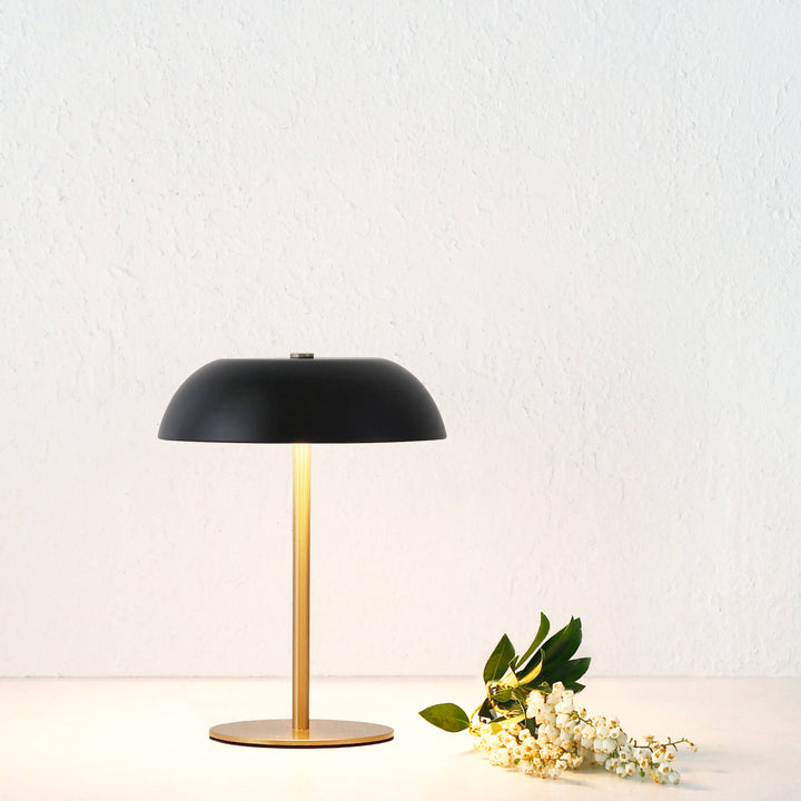 SAO MARTINHO DOME LED RECHARGEABLE LAMP  |  21CM  |  MATTE BLACK + ANTIQUE BRASS