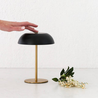 SAO MARTINHO DOME LED RECHARGEABLE LAMP  |  21CM  |  MATTE BLACK + ANTIQUE BRASS