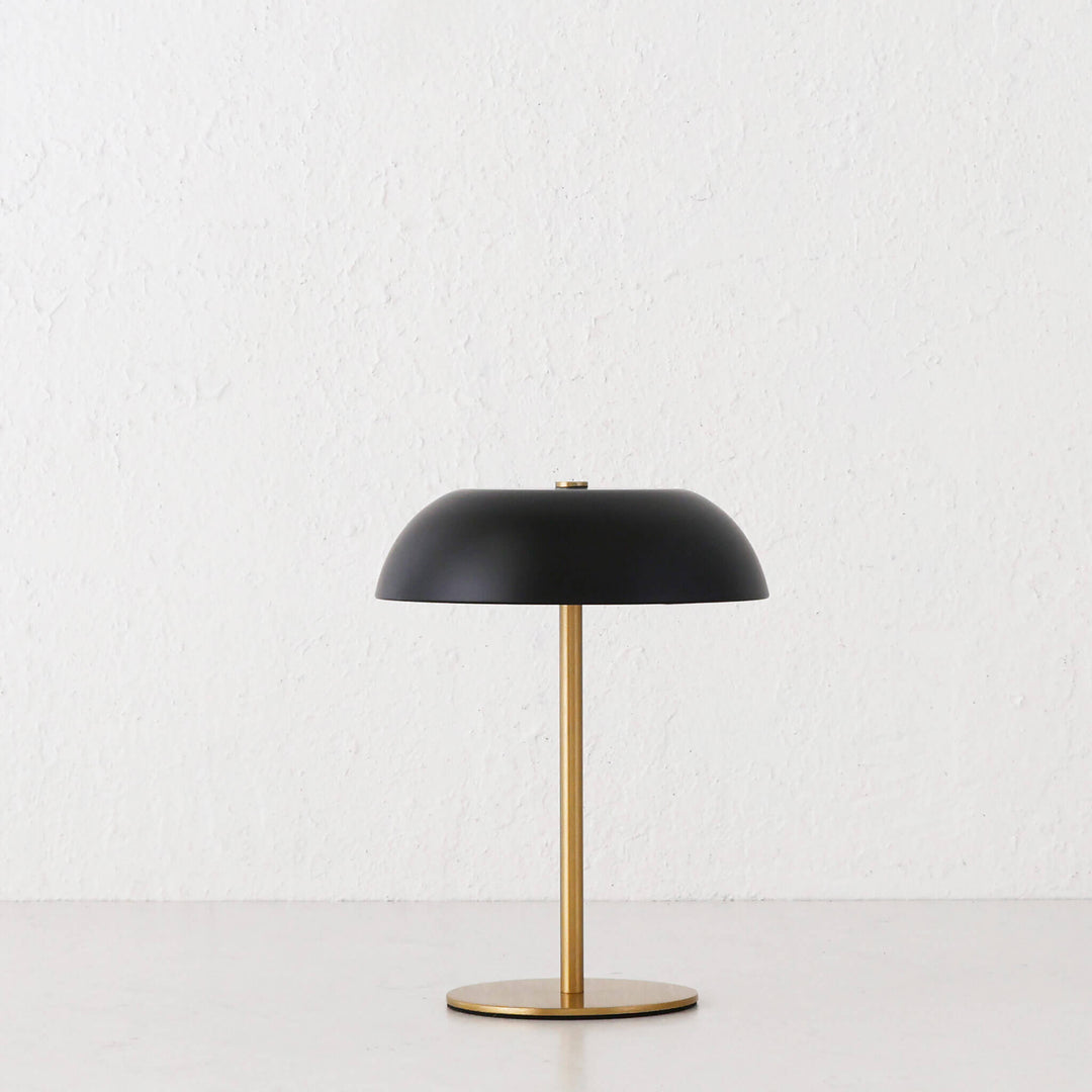 SAO MARTINHO DOME LED RECHARGEABLE LAMP  |  21CM  |  MATTE BLACK + ANTIQUE BRASS