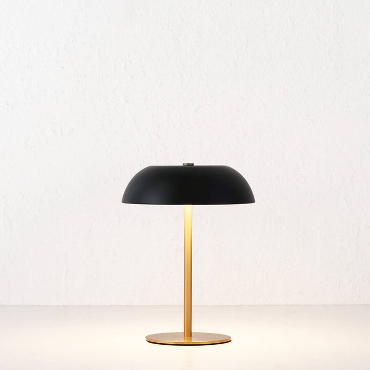 SAO MARTINHO DOME LED RECHARGEABLE LAMP  |  21CM  |  MATTE BLACK + ANTIQUE BRASS
