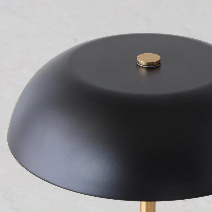 SAO MARTINHO DOME LED RECHARGEABLE LAMP  |  21CM  |  MATTE BLACK + ANTIQUE BRASS