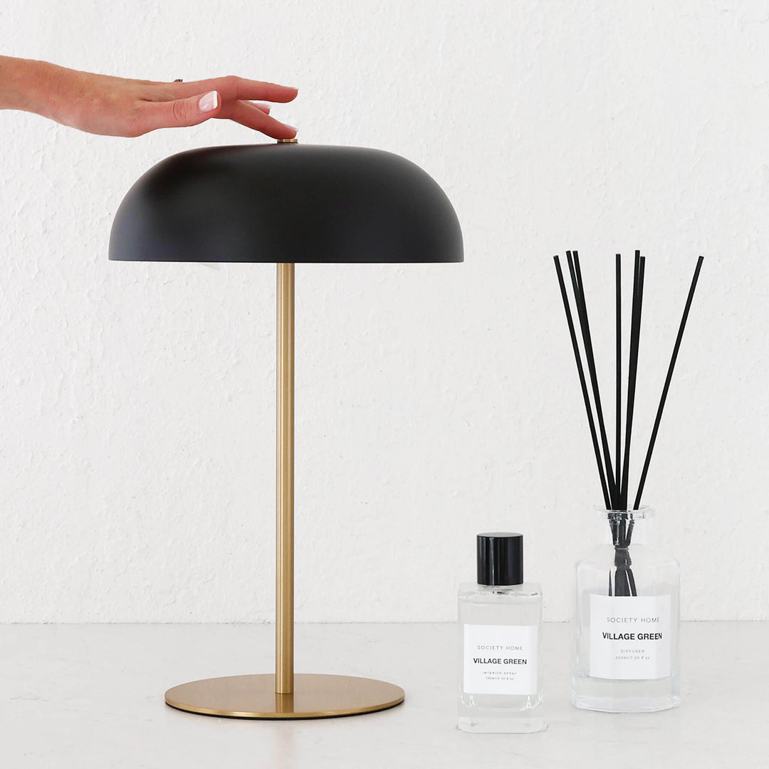 SAO MARTINHO DOME LED RECHARGEABLE LAMP  |  35CM  |  MATTE BLACK + ANTIQUE BRASS