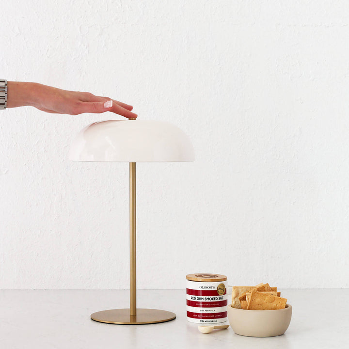 SAO MARTINHO DOME LED RECHARGEABLE LAMP  |  35CM  |  OFF WHITE + ANTIQUE BRASS