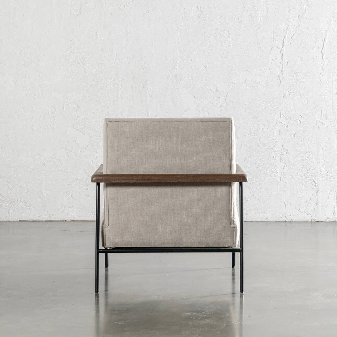 SAUVAGE ESSAN ARMCHAIR  |  WARM BISCUIT NATURAL