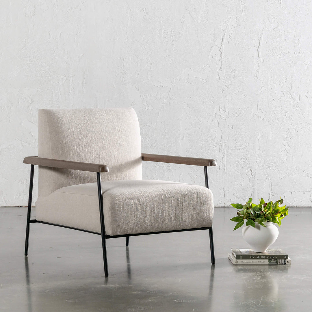 SAUVAGE ESSAN ARMCHAIR | WARM BISCUIT NATURAL