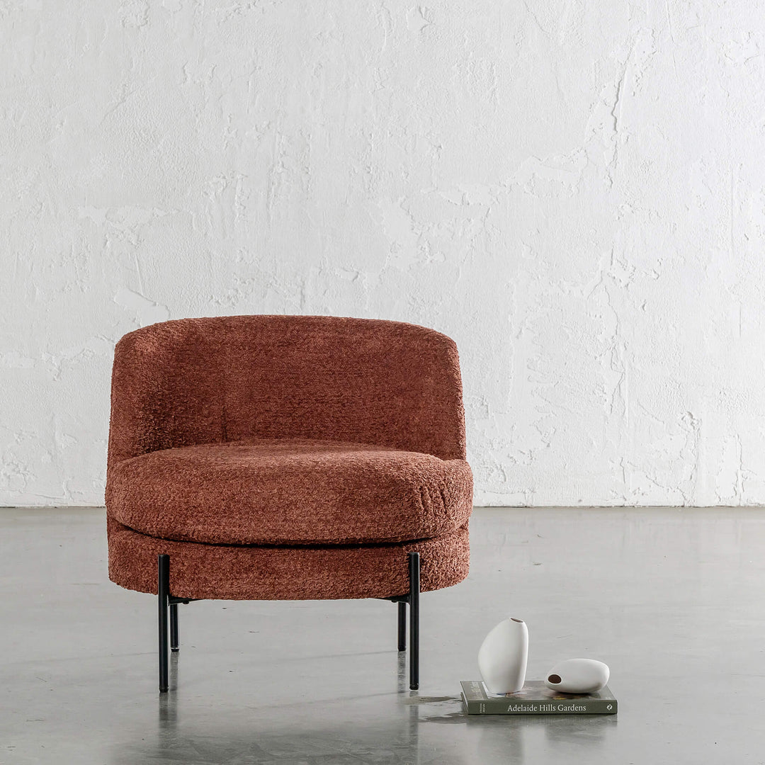 SEVILLA MODERNA TUB CHAIR | CARMEN RUST BOUCLE