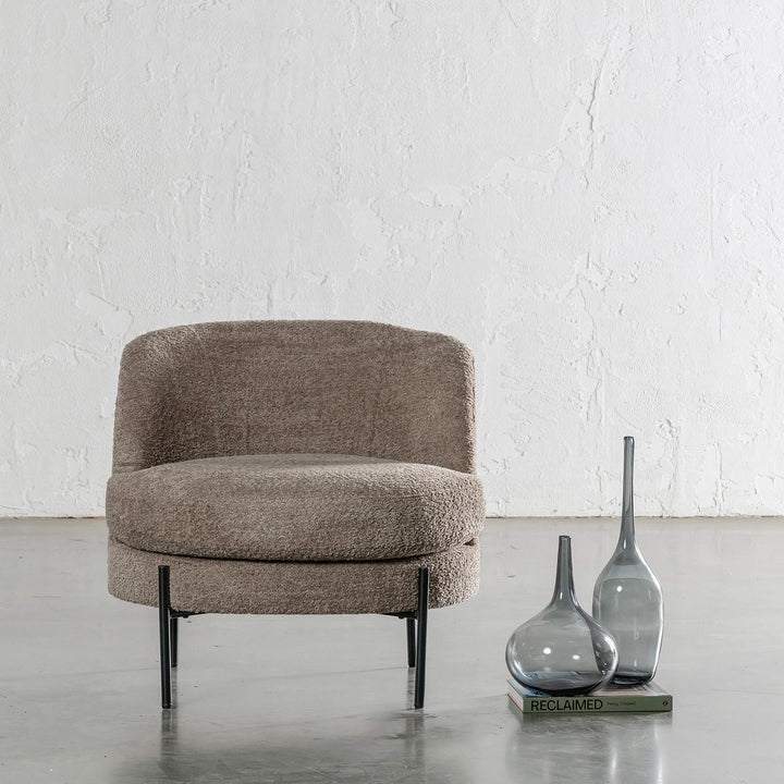 SEVILLA MODERNA TUB CHAIR  |  SAHARA DUNE BOUCLE