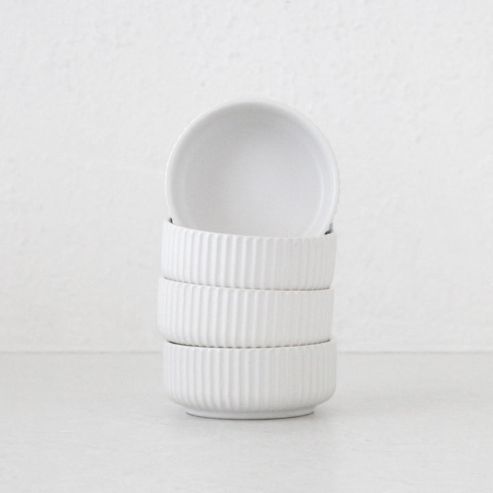 SHALLOW RIBBED CERAMIC BOWL | MATTE WHITE