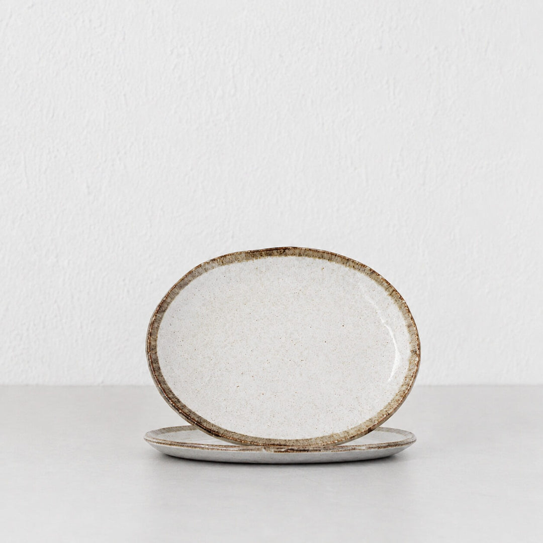 SHIROKARATSU CERAMIC MEDIUM OVAL PLATE  |  NATURAL GLAZE  |  22CM
