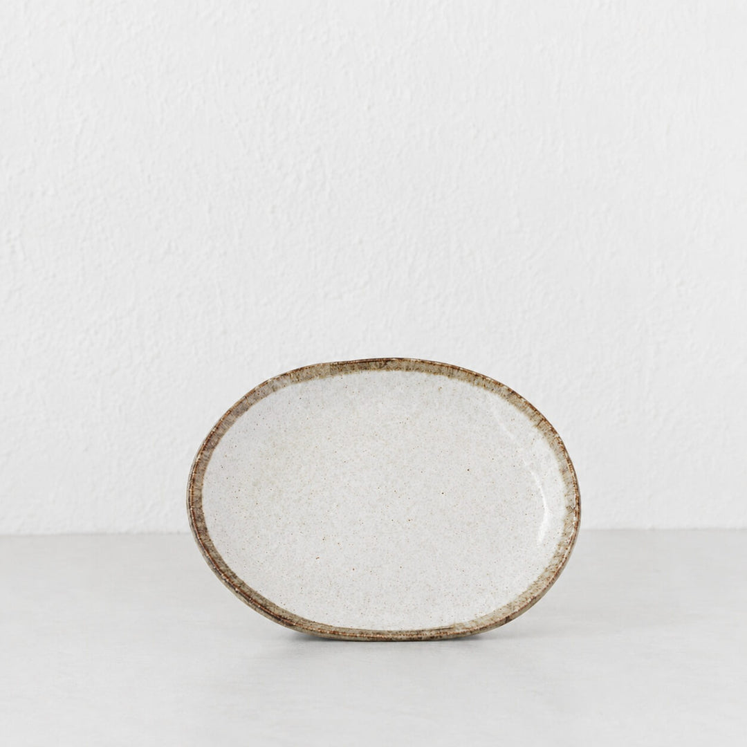 SHIROKARATSU CERAMIC MEDIUM OVAL PLATE  |  NATURAL GLAZE  |  22CM
