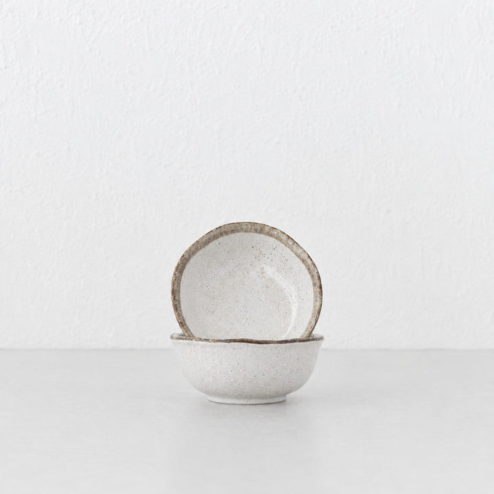 SHIROKARATSU CERAMIC SMALL DISH  |  NATURAL GLAZE  |  8.5CM