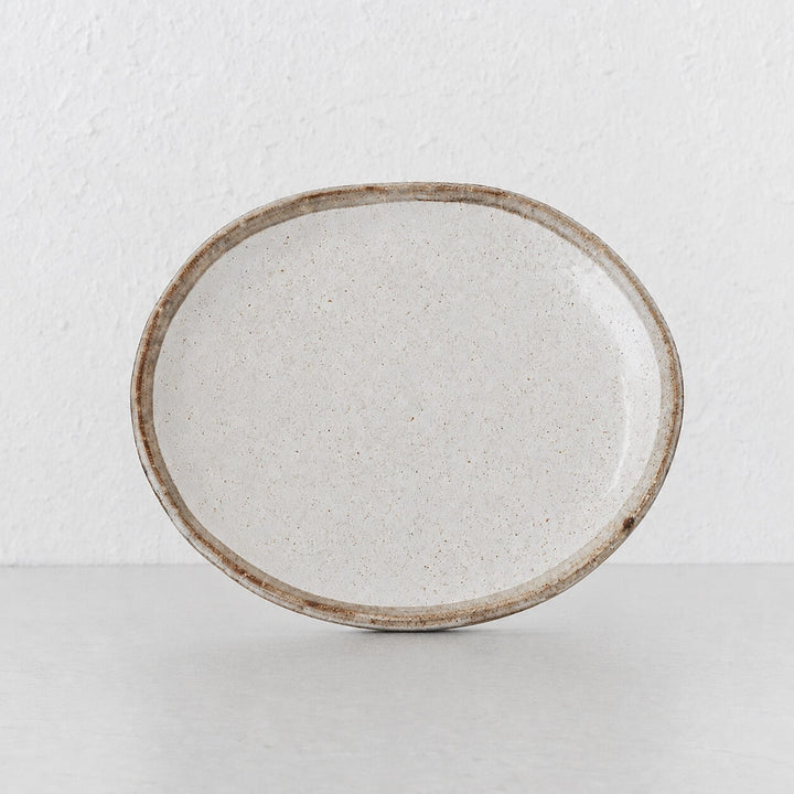SHIROKARATSU CERAMIC LARGE OVAL PLATE  |  NATURAL GLAZE  |  27CM