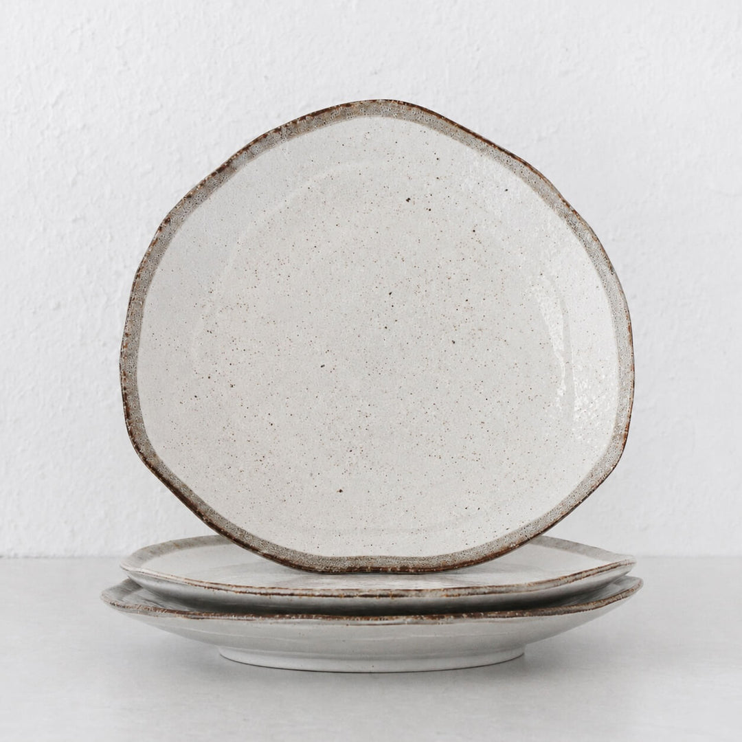 SHIROKARATSU CERAMIC LARGE TRIANGULAR PLATTER BUNDLES  |  NATURAL GLAZE  |  27CM